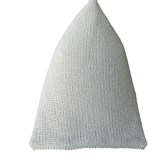 Pouf POIRE en laine tricotée - blanc - Blanc - Design : SanFates 2