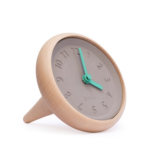 Horloge de table TOUPIE -  en bois et béton aiguilles bleues - Bois clair - Design : Gone's