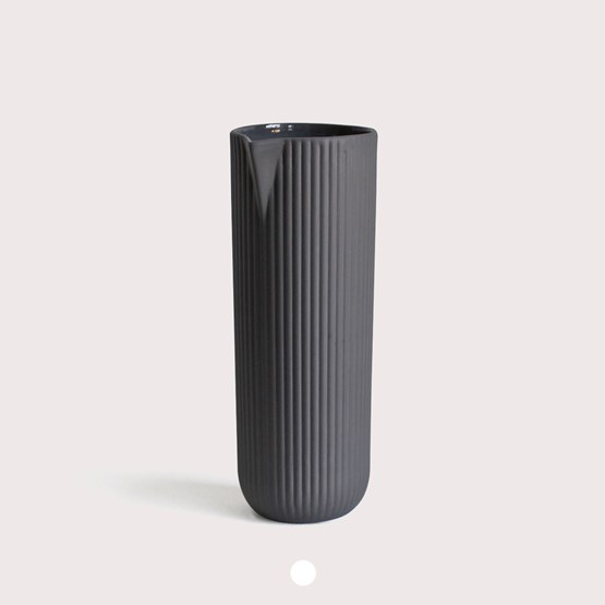 Carafe | 750 ml | dark grey - Grey - Design : Archive Studio