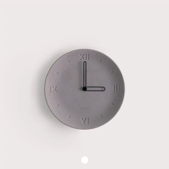 Antan Clock - Black needles - Concrete - Design : Gone's