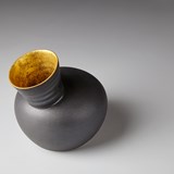Vase SPEAK - Noir et doré - Or - Design : Jo Davies 3