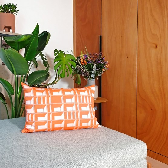 Coussin BLOCK WINDOW capucine - Collection capsule STRUCTURE - Orange - Design : KVP - Textile Design