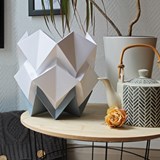 Lampe de table HIKARI - Taille S - Blanc et gris - Papier - Bleu - Design : TEDZUKURI ATELIER 3