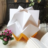 Lampe de table HIKARI - Taille S - Blanc et jaune - Papier - Jaune - Design : TEDZUKURI ATELIER 3