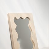 Miroir asymétrique SPLASH - mini - Bois clair - Design : Little Anana 2