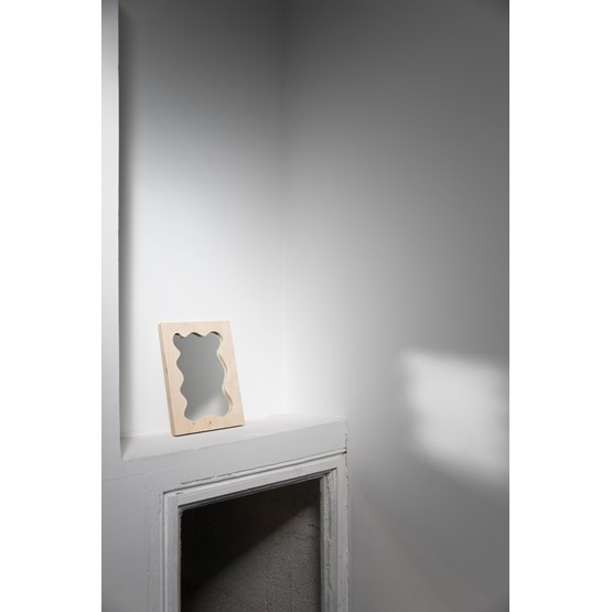 Miroir asymétrique SPLASH - mini - Bois clair - Design : Little Anana