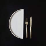 Assiette DEMI LUNE - Porcelaine blanche - Blanc - Design : Antoine Pillot 6
