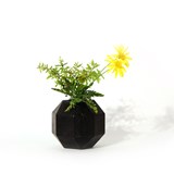 Vase aromatique Rombi - noir - Noir - Design : Hugi.r 4