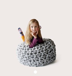 Moss chunky knit pouf - grey