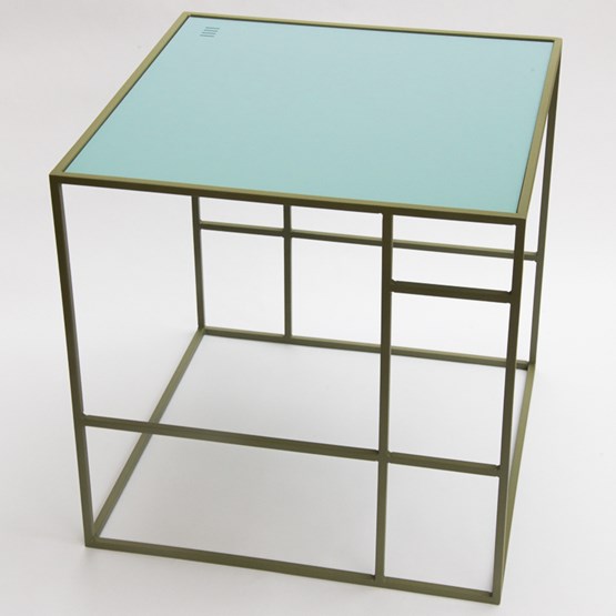 Table M+ - Olive/Bleu polaire - Design : Helado Design
