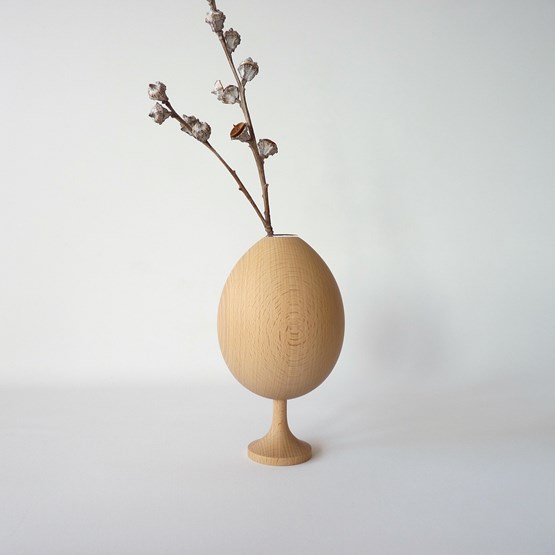 Vase LES COQUETTES - hêtre naturel sur pied - Design : Beatrix Li-Chin Loos