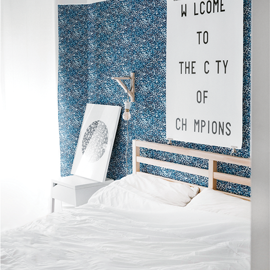 Wallpaper SHIBORI - Blue - Blue - Design : Mues Design