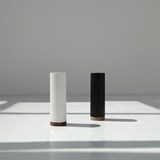Vase SHOW - Blanc/noyer - Blanc - Design : Julien van Hassel 3