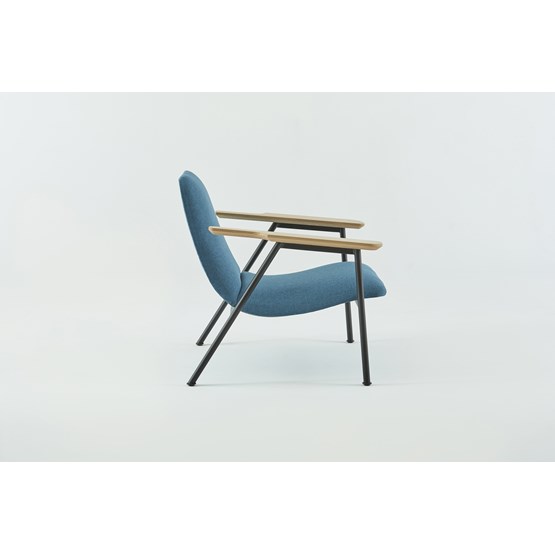 PLUME armchair - Oak - Design : Hetch