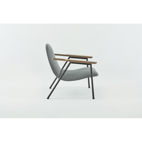 PLUME armchair - US walnut - Design : Hetch