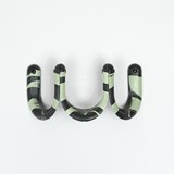 Patère Ü - Modèle double - Vert argile / Noir  - Design : Studio Matériel 2