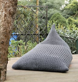 Triangle chunky knit bean bag pouf - Graphite