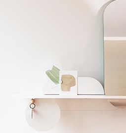SIMPLY white shelf with mirrror