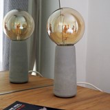 Lampe de table PHARE avec marque-page et Ampoule LED style Edison - Béton - Design : Gone's 4