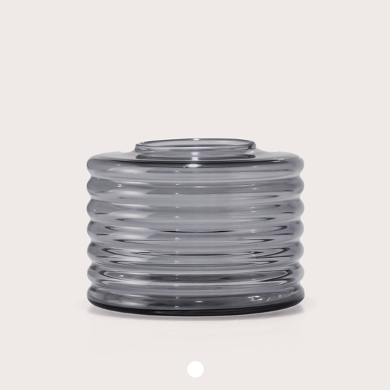 Vase déco en verre soufflé LUKA en Gris Anthracite - Verre - Design : Kulile