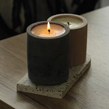 Concrete scented candle - Beige - Honey 2