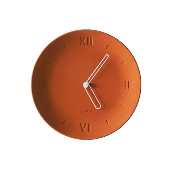 Horloge ANTAN aiguilles blanches - Béton teinté terracotta - Béton - Design : Gone's