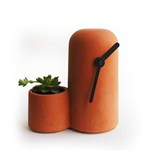 Horloge SILO aiguilles noires - Béton teinté terracotta - Béton - Design : Gone's 2