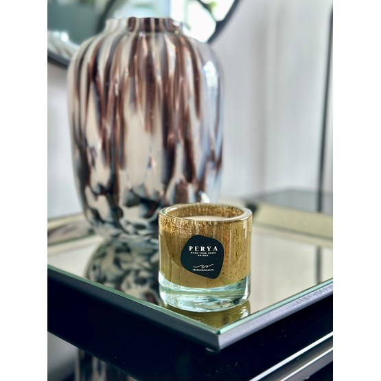 Bougie parfumée KAKI - Cèdre du Liban, mousse de chêne et musc - Vert - Design : Perya