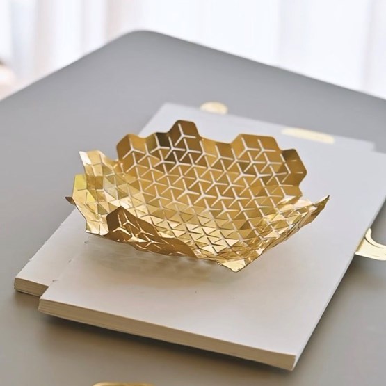 Folds bowl | Gold - Brass - Design : Folds