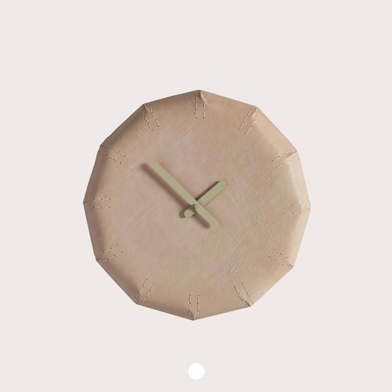 NOON Leather clock  - Leather - Design : Maarten Baptist