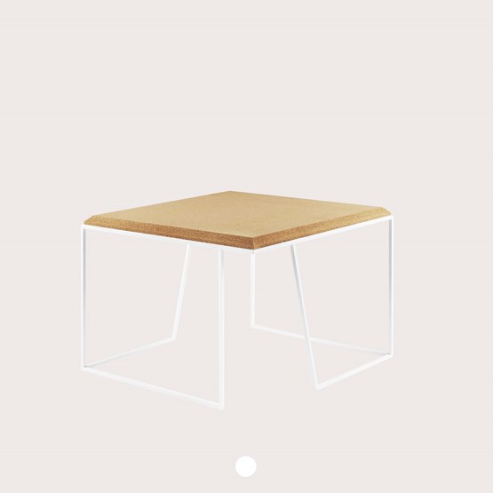 Table basse GRÃO | #2 - liège clair et piètement blanc  - Design : Galula Studio