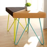 Tabouret/Table TRÊS -  liège clair et piètement bleu - Liège - Design : Galula Studio 3