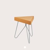 Tabouret/Table TRÊS -  liège clair et piètement gris - Liège - Design : Galula Studio 7